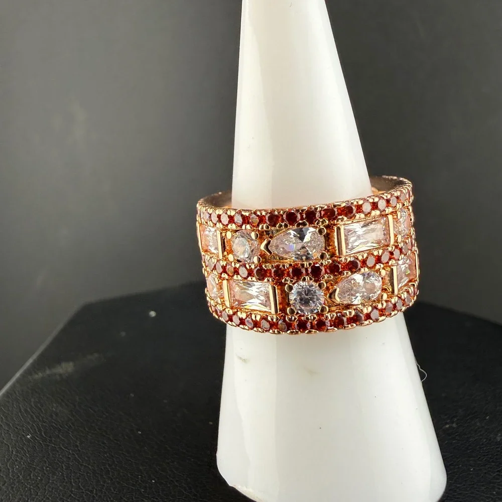 Bomb Party Ring Rose Gold Tone Multi Stone Band Size 7